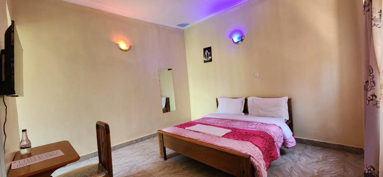 Sparkles Resort Meru Exterior foto
